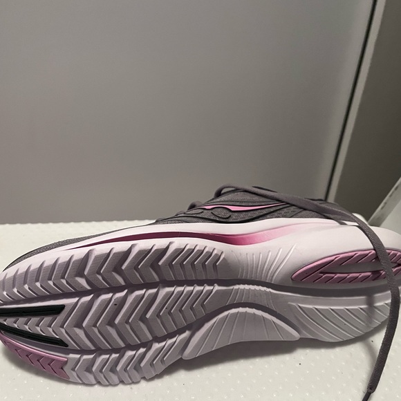 Saucony Women’s Running Shoes Size 9.5 - Picture 8 of 11